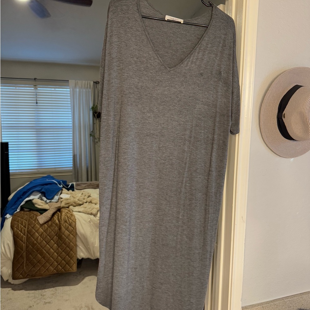 Carly Jean Los Angeles Gray Midi Dress